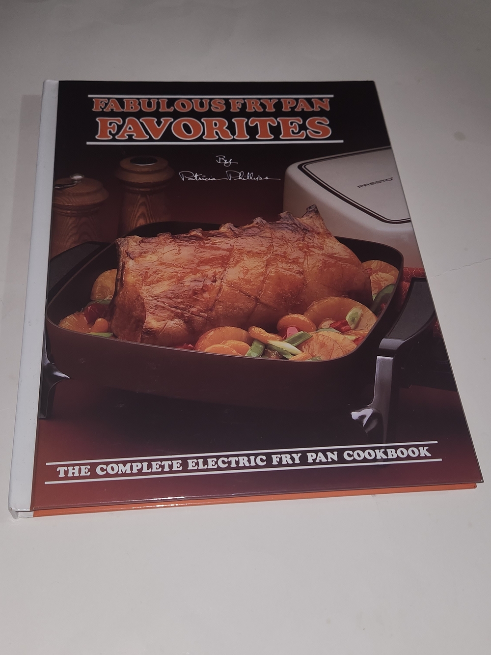 Source Unknown Brown and Black Fabulous Fry Pan Favorites Cookbook
